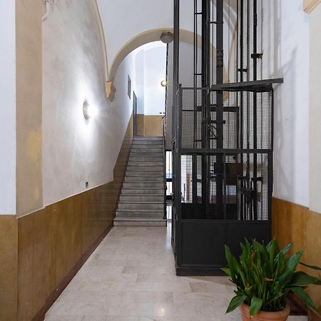Lussuoso Appartamento Nel Cuore Del Centro Storico Bologna Eksteriør billede