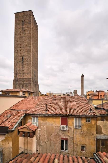 Lussuoso Appartamento Nel Cuore Del Centro Storico Bologna Eksteriør billede